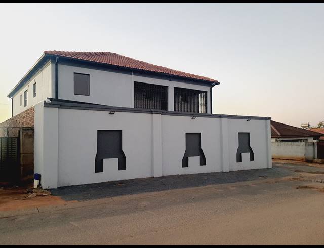 1 BEDROOM APARTMENT TO LET IN RABIE RIDGE